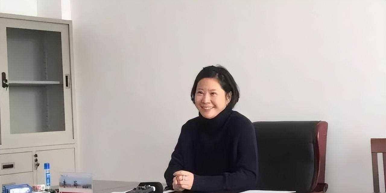 乒乓名宿李菊:运动生涯有坎坷,43岁出任副院长,如今身材发福_生活