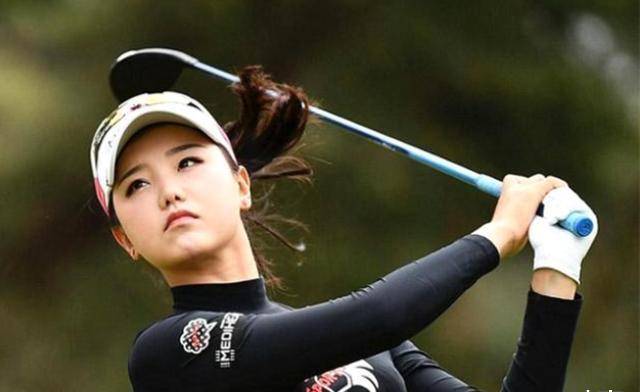 她学习打球两不误,18岁成卫冕冠军,可爱长相收割众多日本粉丝_石昱婷