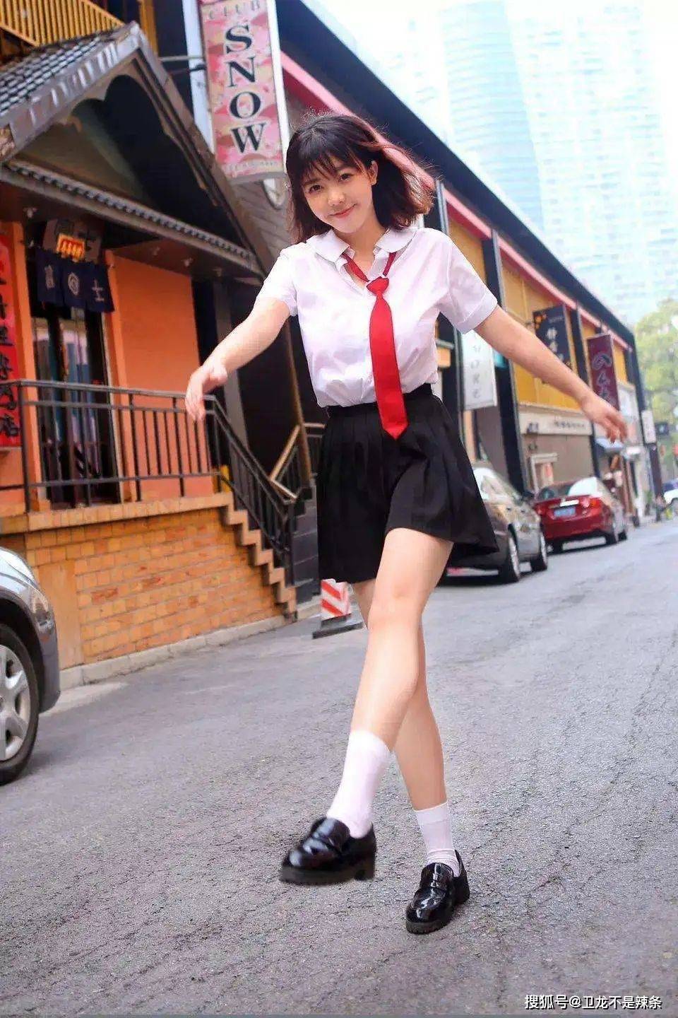 告别直播间热舞不断!_刘飞儿_网友_身材