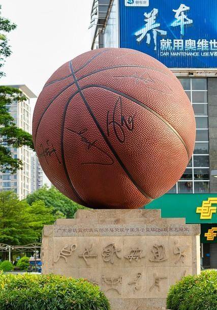 徐杰,周鹏,王仕鹏,朱芳雨,易建联,胡明轩等一个又一个超级篮球巨星