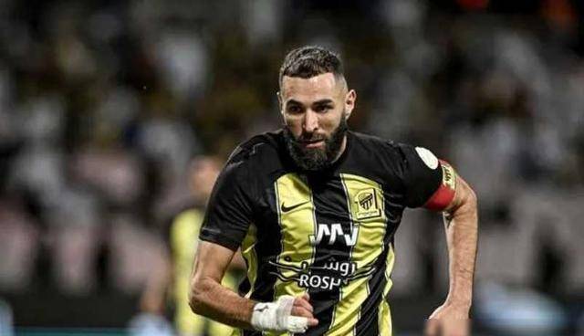 沙超22轮:伊蒂哈德强悍,利亚德胜利快马加鞭_阿勒汉斯_新月_本赛季