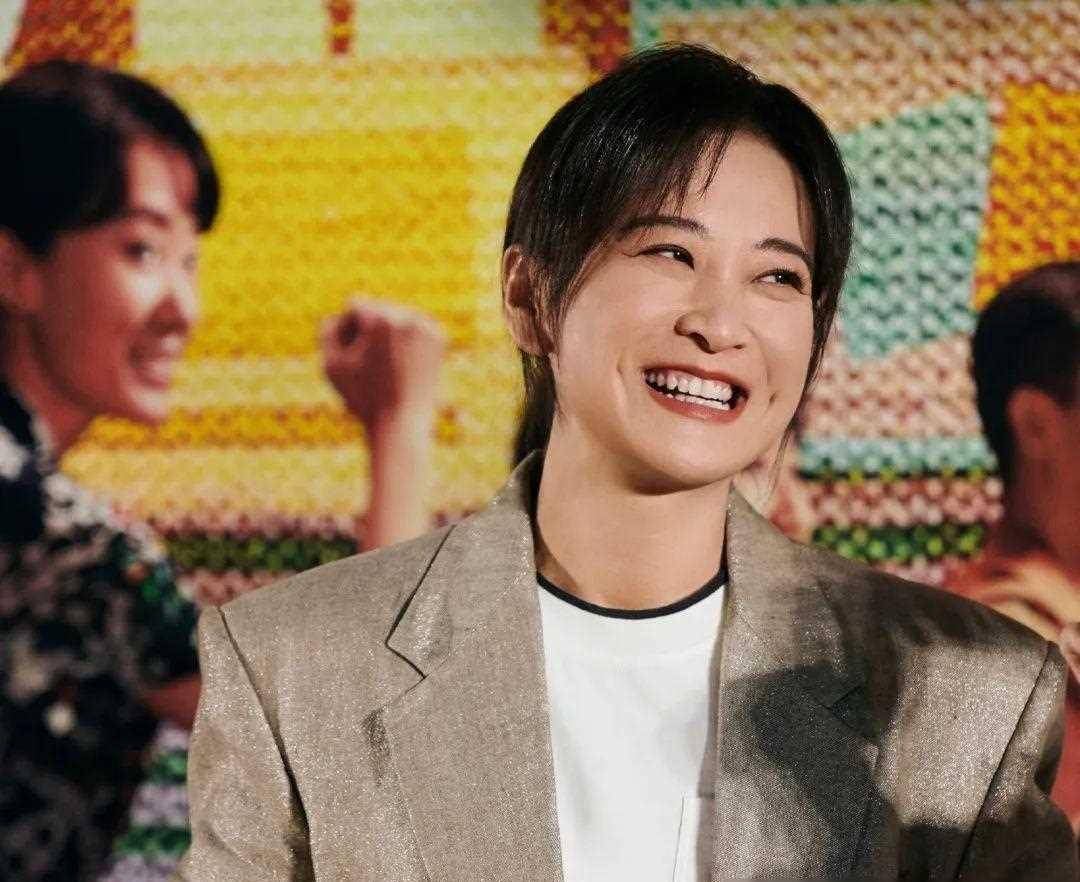 原来《热辣滚烫》后半段是幻想,乐莹没有瘦,拳击比