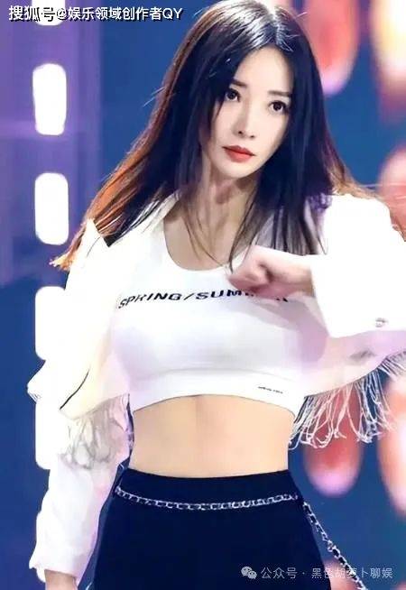 柳岩这身材,整个内娱没几个能打 的!_气质_评价_网友