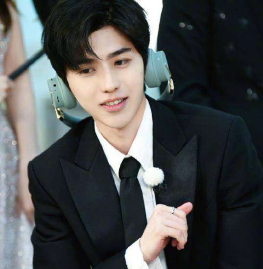 蔡徐坤沙溢关系好,郑恺为"避嫌"保持距离_baby_嘉宾_节目