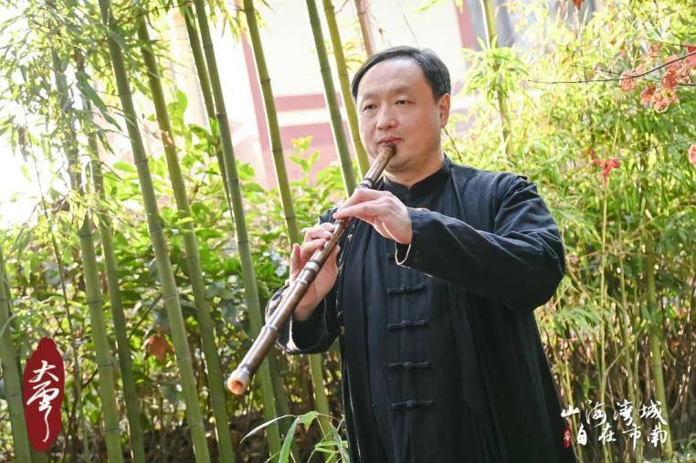 二胡演奏家,中国海洋大学艺术系副教授王云飞,青岛大学音乐学院古筝