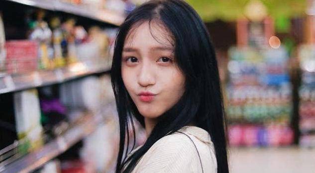 刘露号称"公众人物",大闹火车站对民警叫嚣"你完了",今如何_进行_法律