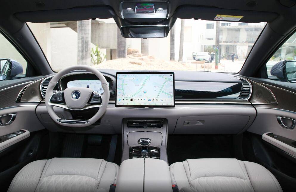 比亚迪汉ev荣耀版上市!搭载天神之眼和dipilot 100,起售16.