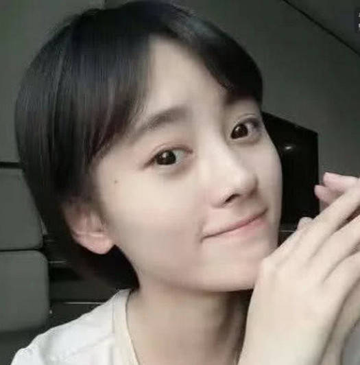 鞠婧祎长发最美,她的短发照片曝光后,网友:对得起那个称号!