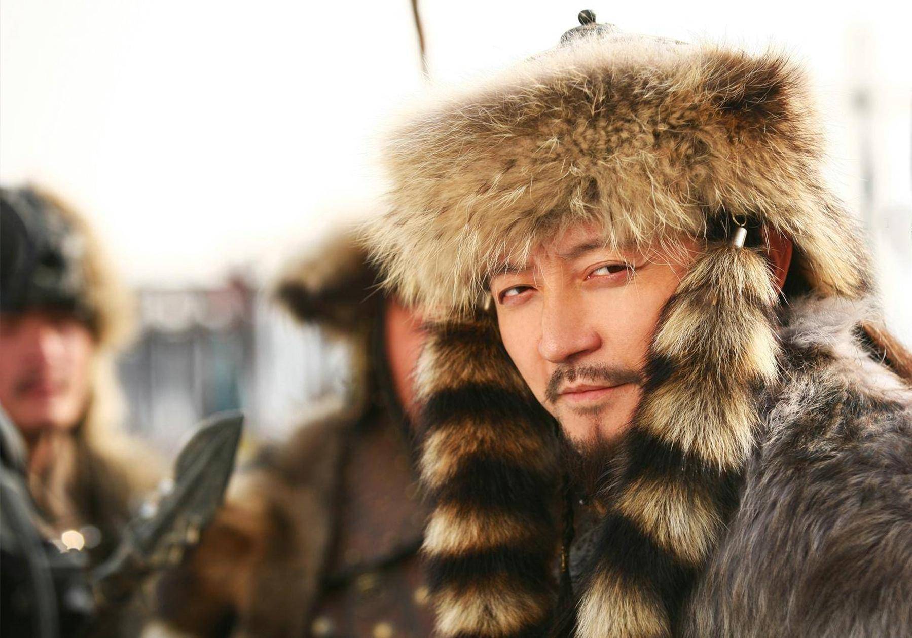 金国皇帝仓皇逃离,亡国关头臣子仍在内斗,守将投降