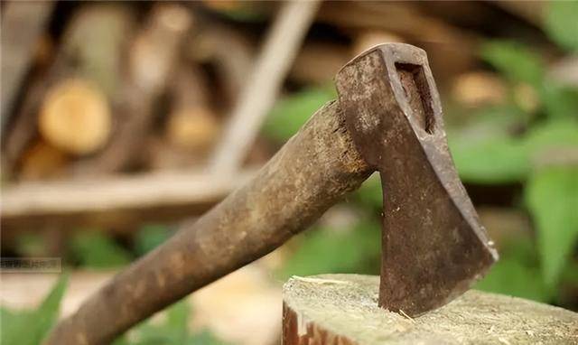 古人说的"4不摸",为啥寡妇的腰不能碰,原因很实际_古代_斧子_光棍