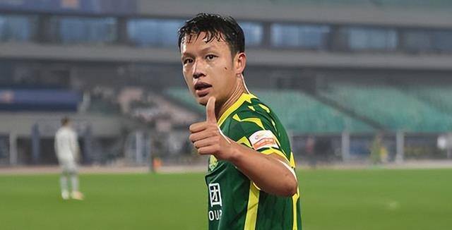 高天意刚来申花就失宠?斯卢茨基一分钟都不他让上,原因让人意外