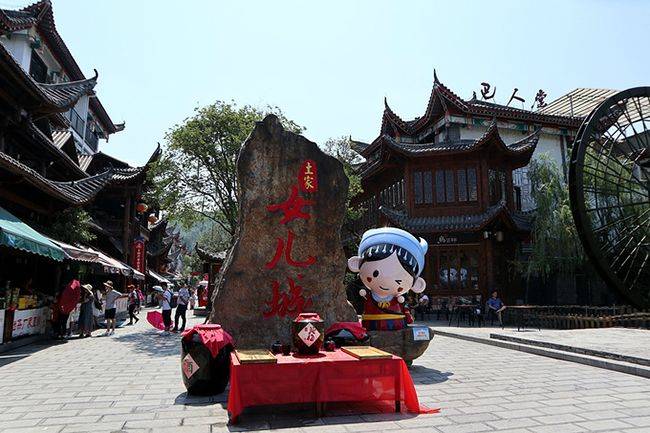 湖北恩施游玩五天四晚哪里好玩,恩施五天四晚旅游跟团测评