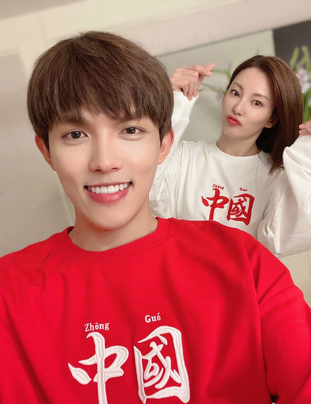 是,此次节目共有三队艺人官宣恋情,出张雨绮李柄熹,还有周扬青与罗昊