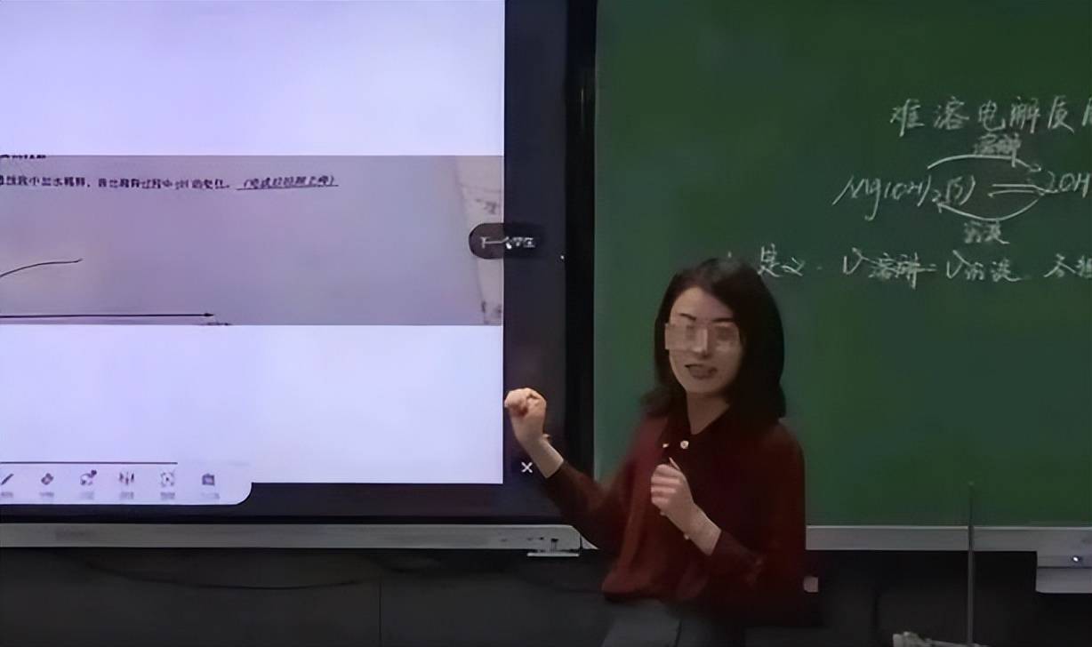 上海张老师已经搬离所居住的小区_什么_法律_职业