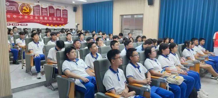 广州市白云中学开展劳动教育月之急救技能进校园活动_救护_培训_医生