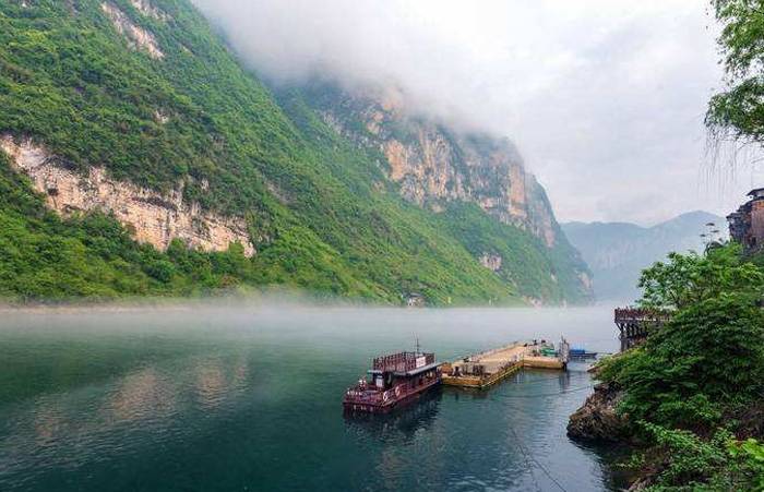 图腾崇拜的雄伟杰作;【阿依河篝火晚会】阿依河少数民族风情篝火突後