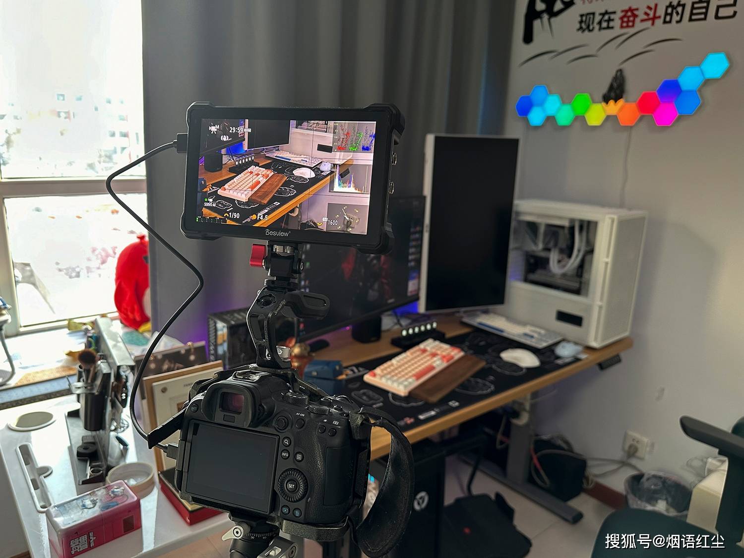 细节尽在眼前,百视悦r7siii监视器高清大屏新体验_视频_画面_收纳