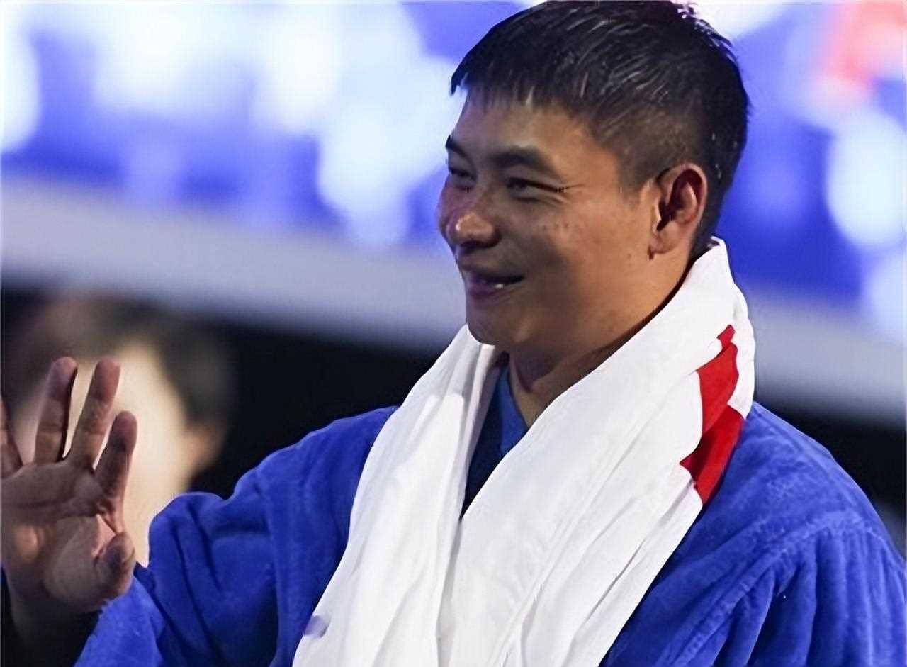 体操兄弟李小双李大双,两人头发都已花白,结婚多年都没有孩子_双和