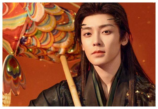 侯明昊事业腾飞,无缝进组谭松韵新剧,演妖王引关注._合作_少年团_剧集