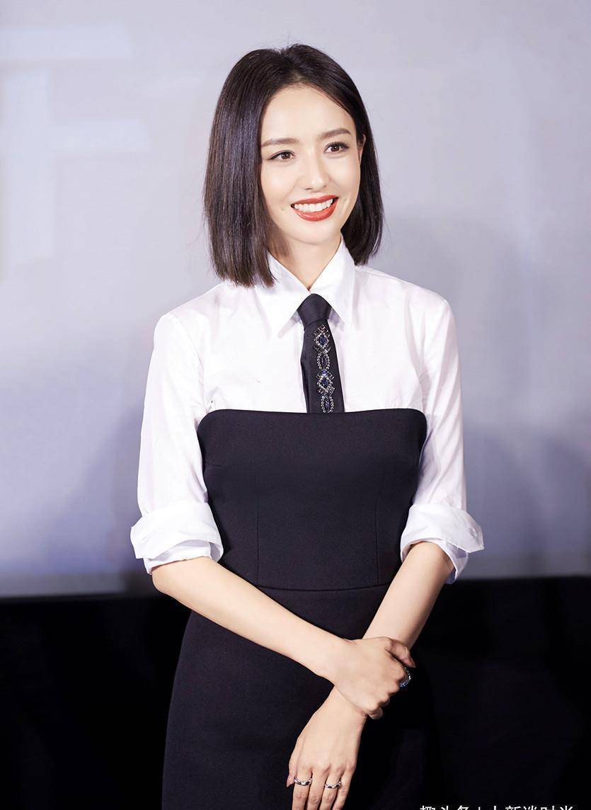 佟丽娅也变得这么奔放了?