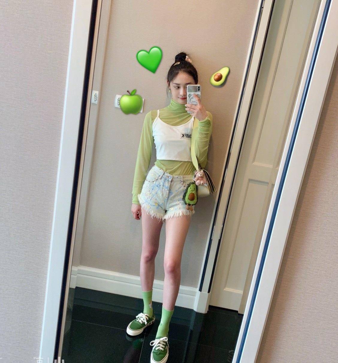 想要春天过得去,身上必须带点绿,泫雅秀智都爱的牛油果绿太时髦_身材