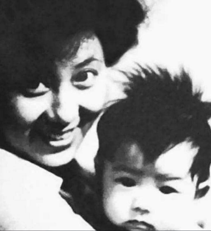 情系姜文,有四段婚姻,至今无儿无女,刘晓庆:再老也要谈恋爱_李俊_北京