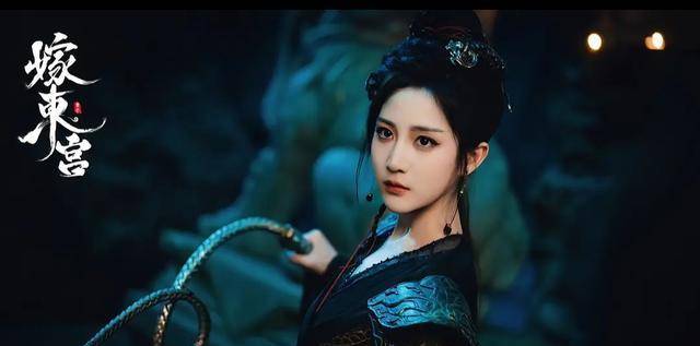 女主是由1995年出生的内地女演员徐轸轸饰演,曾出演过美人鱼》,暴走狂