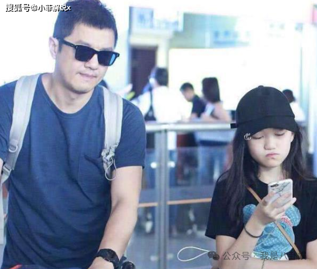 王菲很会教小孩,李嫣窦靖童姐妹情深?_李亚鹏_哈金_网友