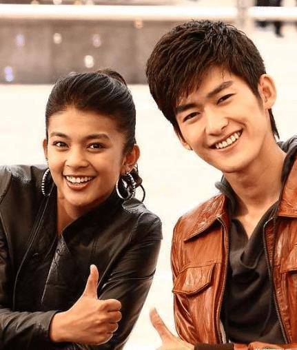 曾经嫌弃她黑,如今逆袭成功,让人高攀不起_肤色_电视剧_因为