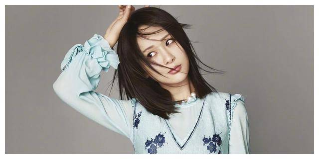 杨紫遭遇助理背叛,沉默背后,勇气与坚韧同在,斗志不减!