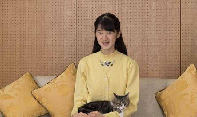 爱子_查尔斯_校园