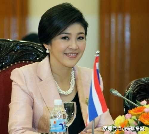 看了泰国前总理英拉后,我发现:女人老了珠圆玉润反而更吃香