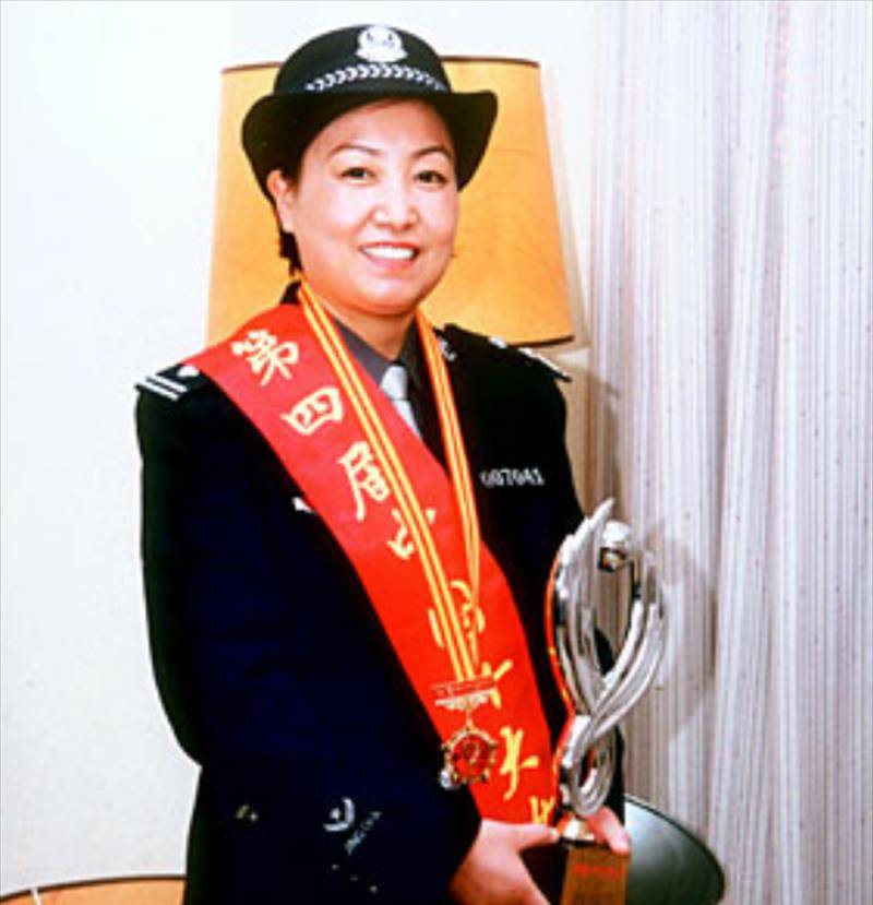 任长霞殉职后,丈夫免费帮穷人打官司,死后与妻合葬,年仅45岁