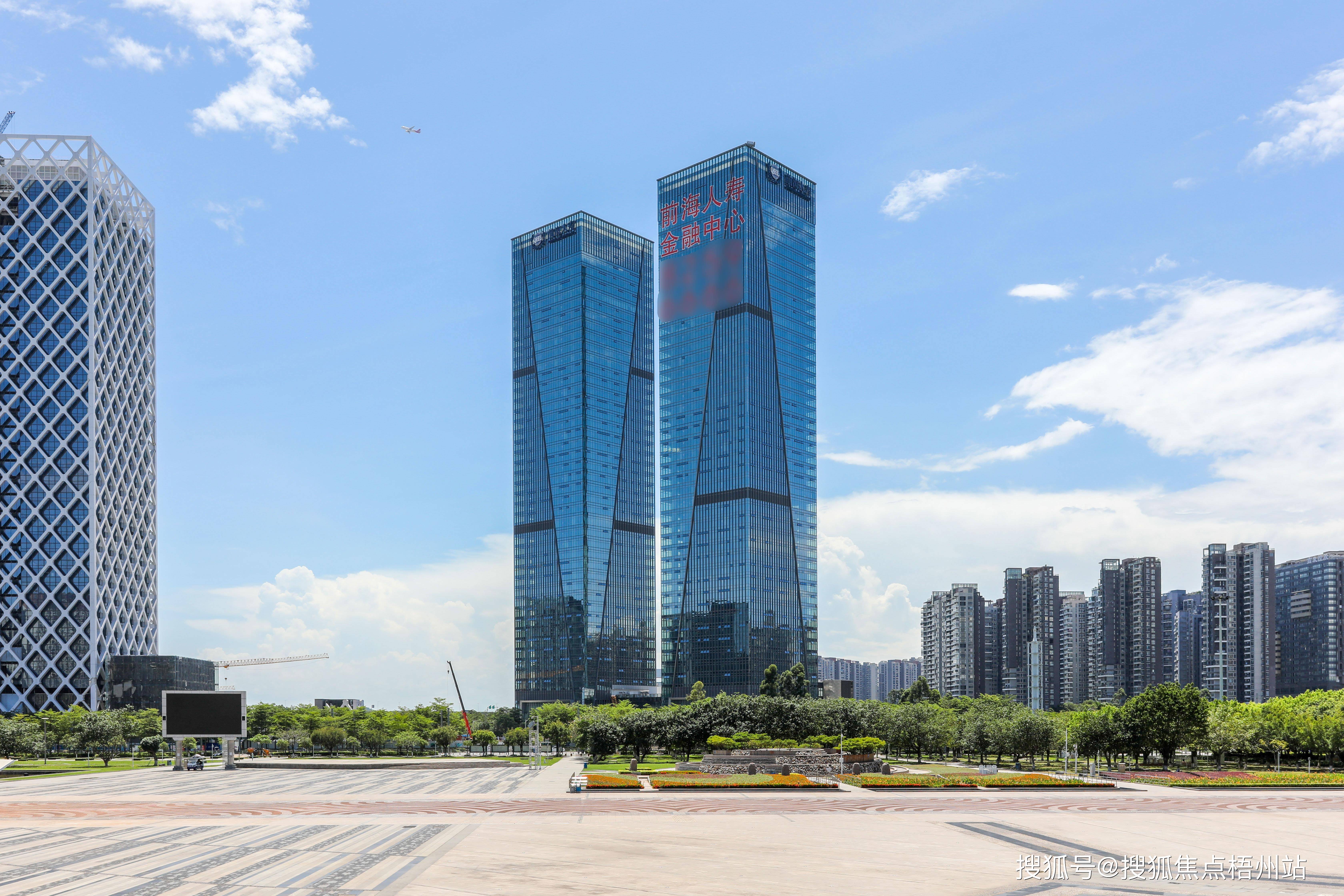 深圳前海人寿金融中心写字楼招商中心欢迎您!精装办公室业主直租!