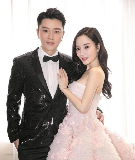 李小璐23岁就被李晨追到手?