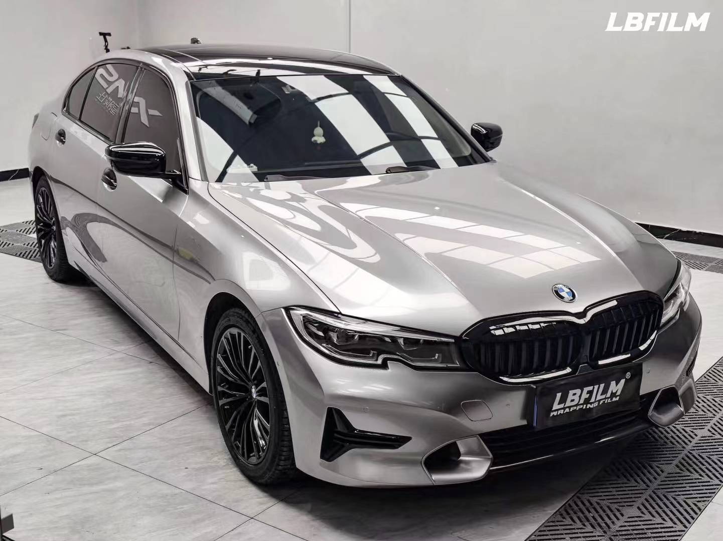 宝马3系lb改色膜gt银,充满未来科技感的色彩