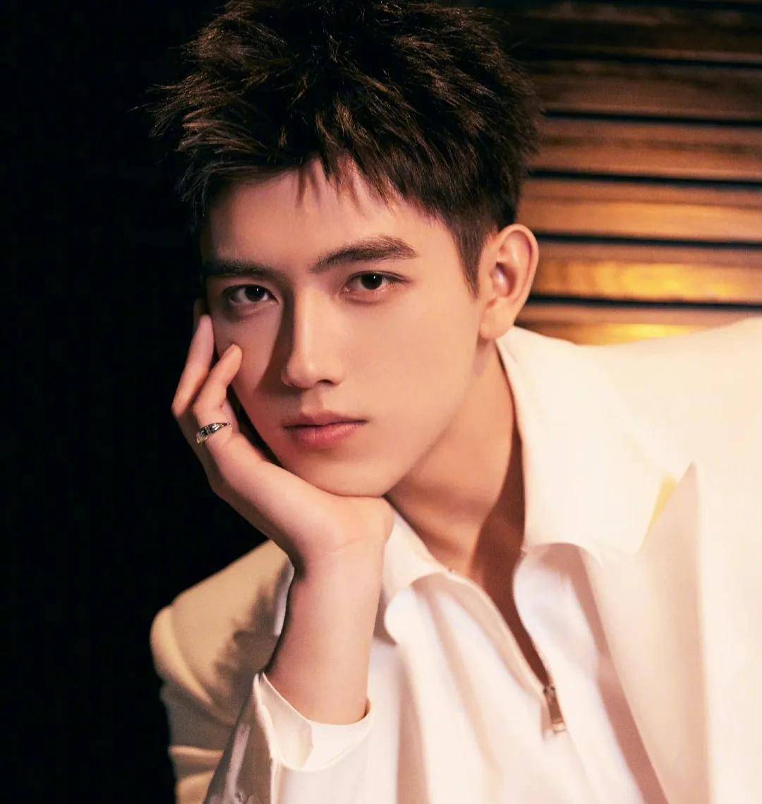 曝陈飞宇被女方设计,拿近照敲诈勒索,又要感情又要钱_声明_交往_网友