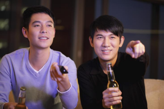 45岁冯绍峰,陆毅中年发福,颜值崩坏!_解酒_身材_身体