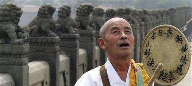 日本僧人谢罪14年,来华后绝食三日下跪赔罪,回国后却遭国人威胁_岩田