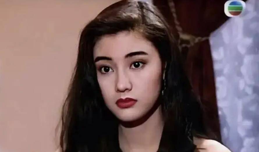 张信哲为她不婚,豪门太太的噩梦,公然挑衅何老大,李嘉欣靠什么?