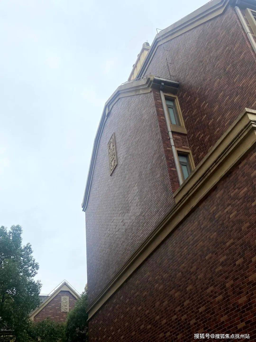 电话→浦东唐镇(唐公馆)楼盘详情|24小时售楼处电话_配套_生活_张江