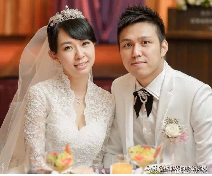 贺岁公主卓依婷,情人节与老公晒合照,夫妻感情融洽,温馨幸福!