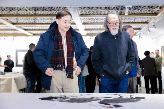 2024年荣宝斋甲辰新春书画家笔会成功举办_文化_艺术_活动