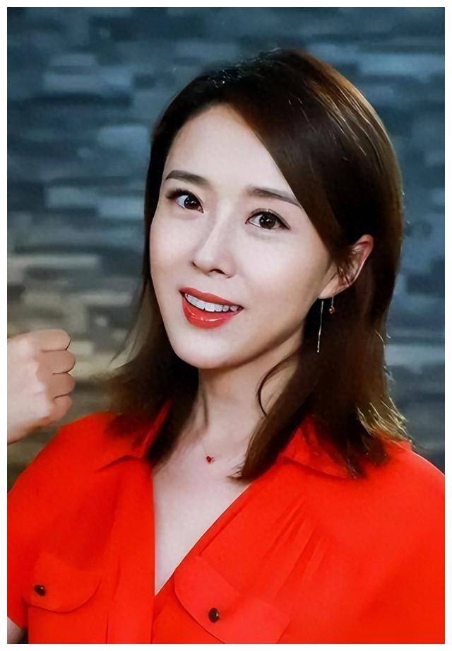 41岁美女嫦娥嫁小夫,44岁高龄产8斤儿子._颜丹晨_婚姻_内心