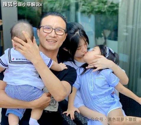 汪峰与新女友竟相差16岁,身高还超过他,网友调侃:有代沟_时尚_音乐界