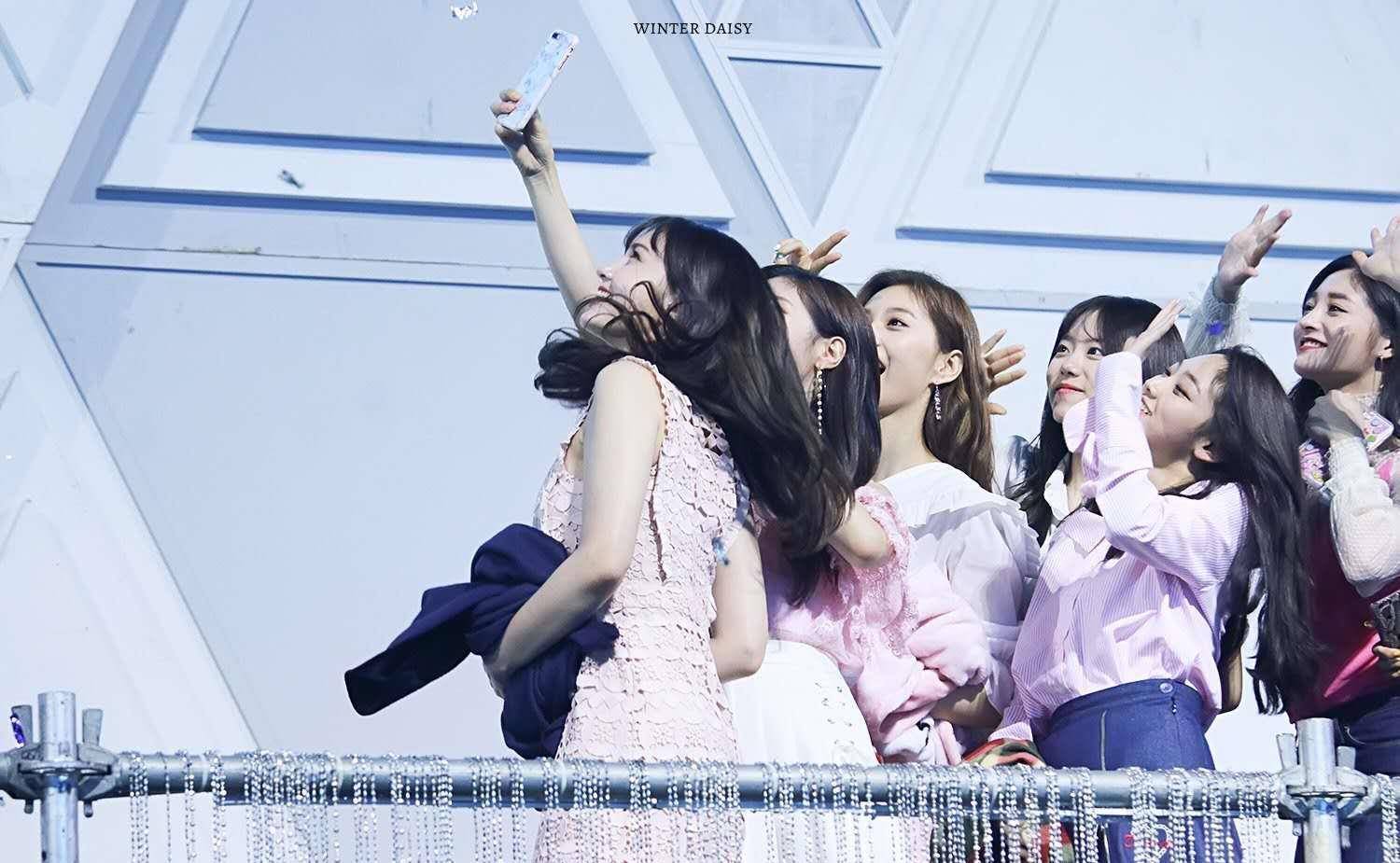 因为常年跳舞的原因,再加上本人对于身材的管理并不是很到位,周洁琼