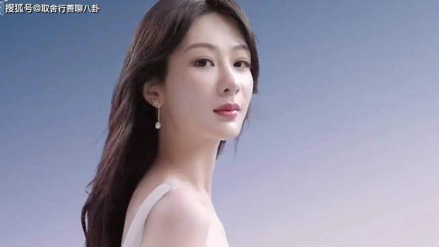 杨紫电影票房破80亿,这个话题阅读量达1.