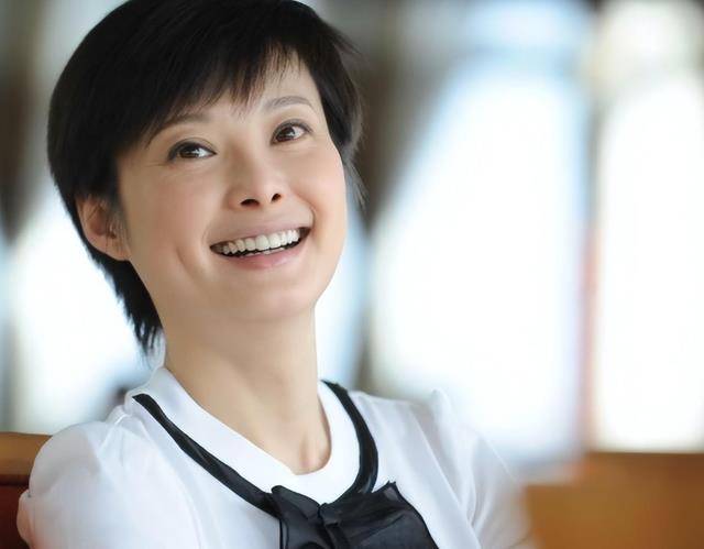 不怕"潜规则"的7位女星:就算没后台,狠起来"大佬"