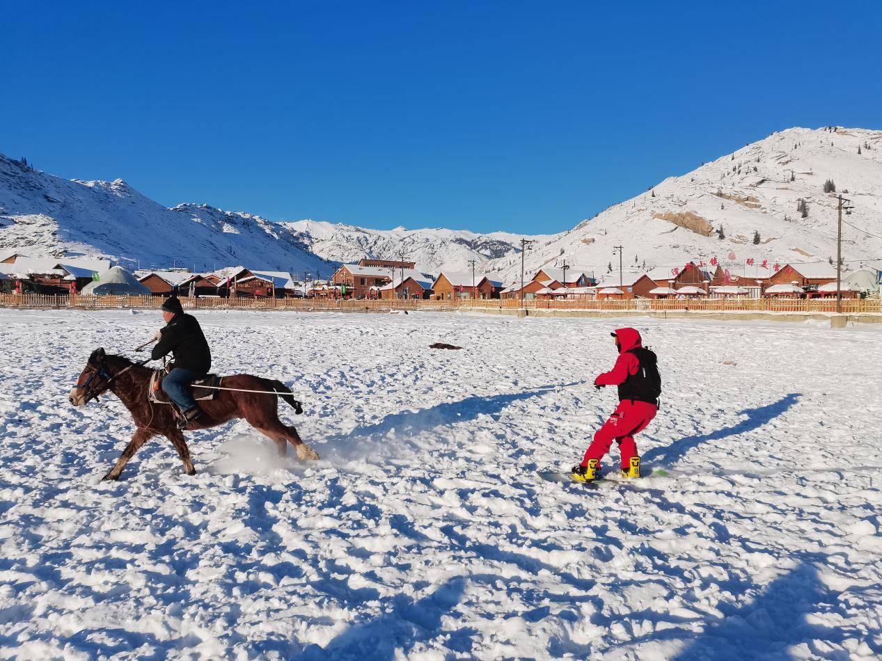 "冰雪之约·绽放可可托海"系列报道|从呼伦贝尔"转场"可可托海_杨志涛