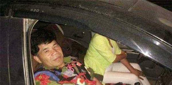 安徽乞丐宋天福,把乞讨当成自己事业,如今儿女双全攒下千万_莲花落